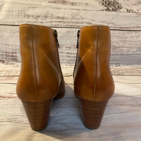 Frye Judith zip booties size 7.5 - Picture 3 of 5